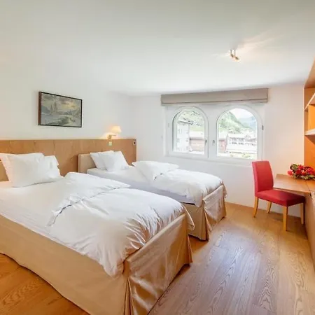 Sleeps 8 Pool Wifi * Zermatt